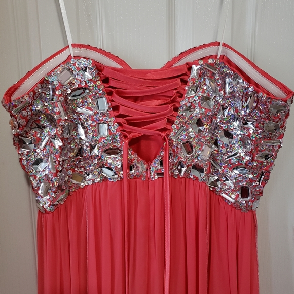 Prom Dress - Picture 2 of 4